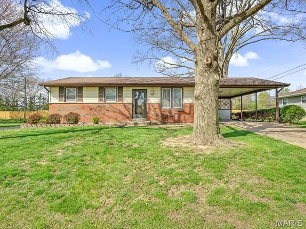 627 Mark Dr, Waterloo, IL 62298