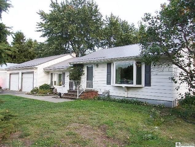 1st image of 3435 Lake Shore Dr E