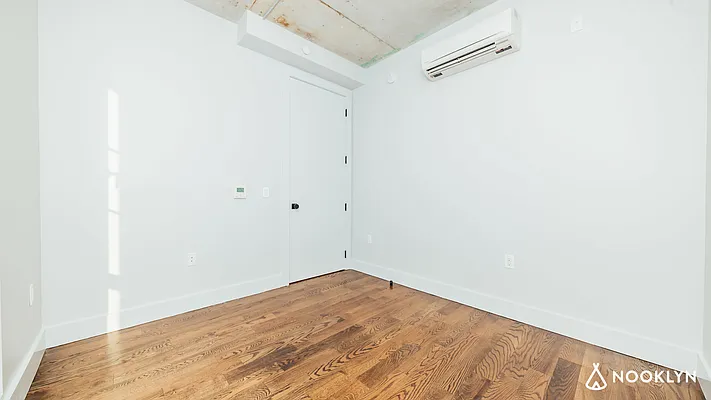Rented by Nooklyn NYC LLC | media 49