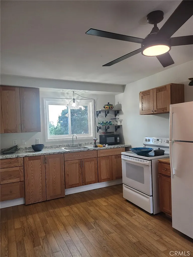 2 bed, 1264 sqft, $3,400 — Photo 3