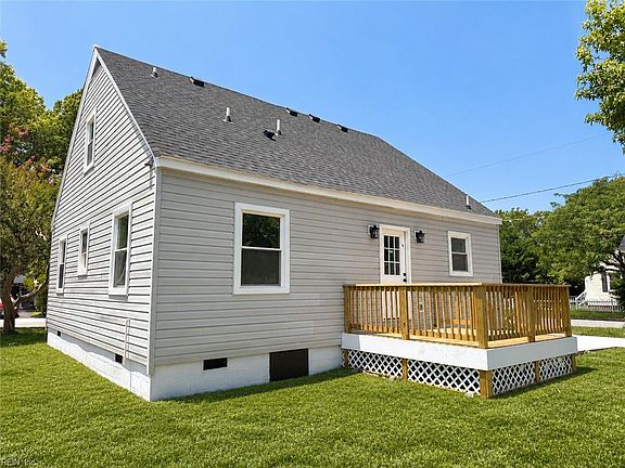 5th image of 3226 Herbert St