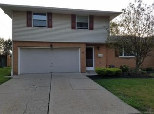 45 Southgate Dr, West Seneca, NY 14224