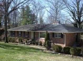 415 N Palisades Dr, Signal Mountain, TN 37377