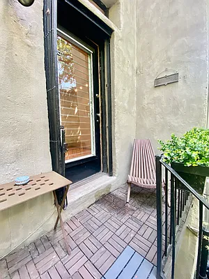 Rented by CMV Realty Inc. | media 16