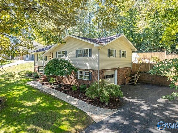 3rd image of 1810 Becky Ln