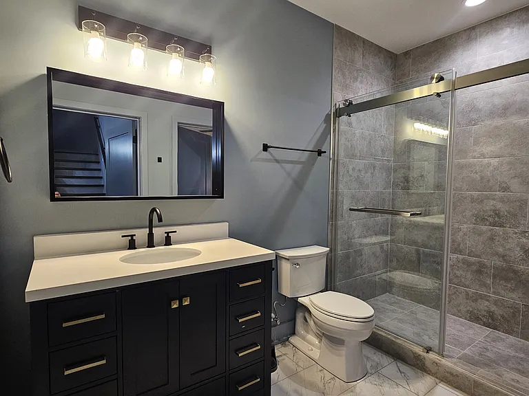 Main Floor bathroom