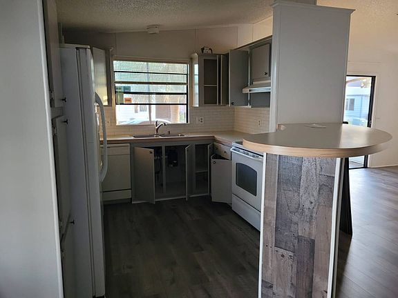 3rd image of 11681 Jureane Dr