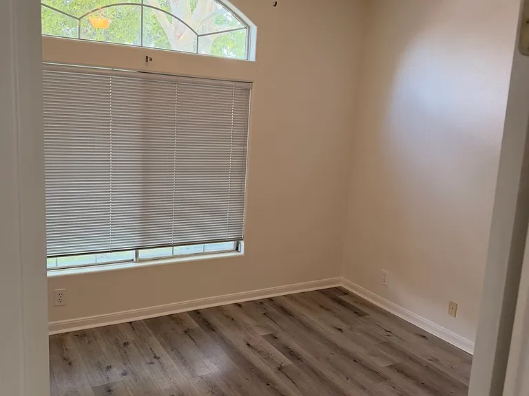 6958 Raintree Path — Photo 5