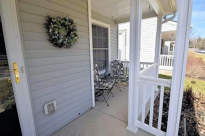 1803 Canopy Ln — Photo 2