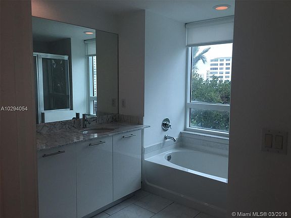 4th image of 951 Brickell Ave APT 1210