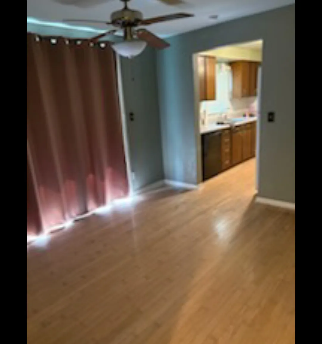 4 bed, 1.5 bath, 1353 sqft, $2,000 — Photo 4