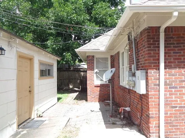 4618 Clay St #2 — Photo 36