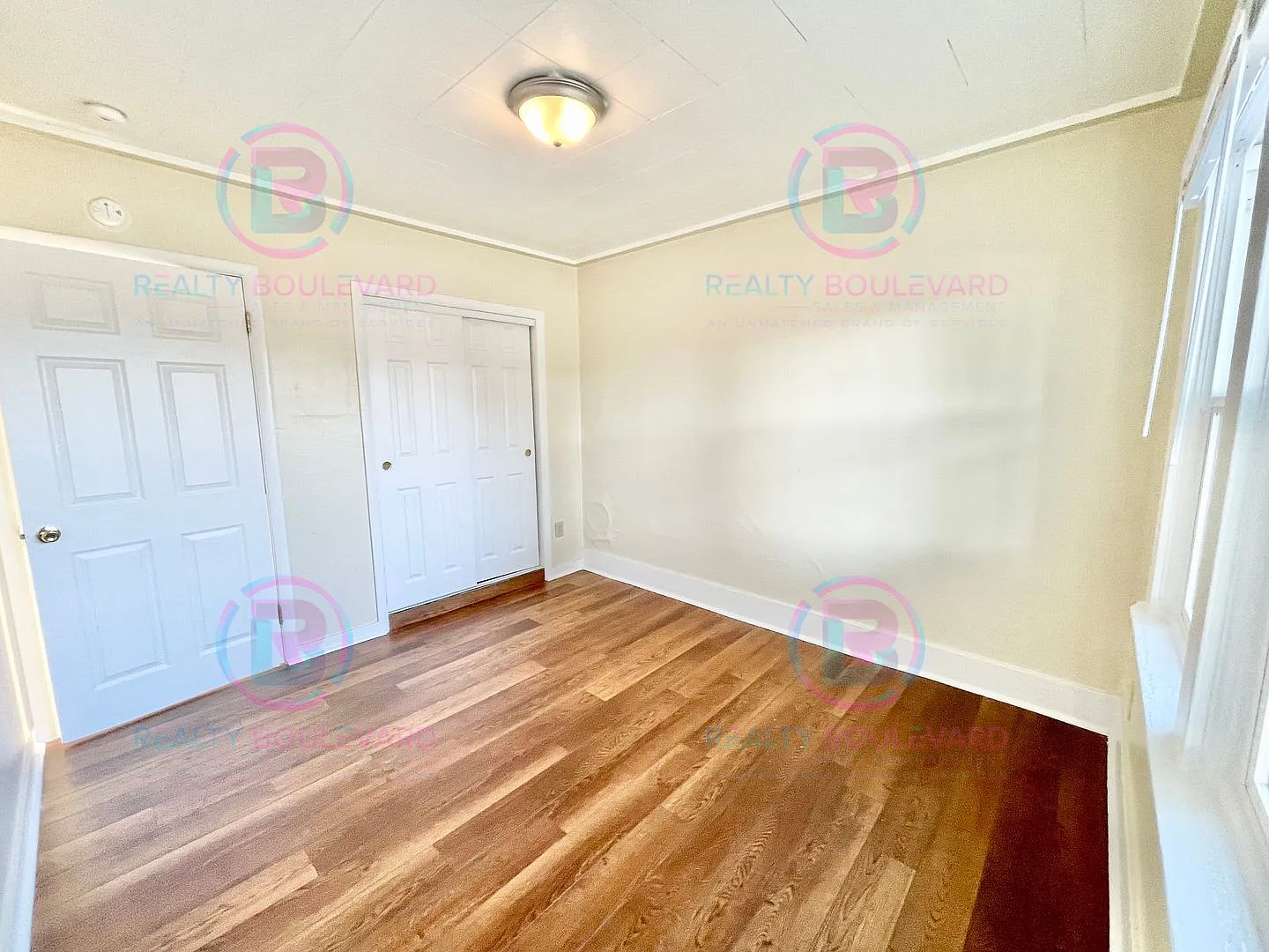 Charming Cottage-Style Home with Private Yard Near Downtown Reno — Photo 3