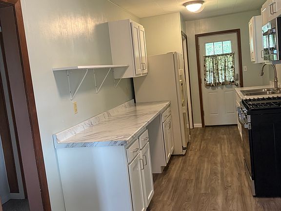 3rd image of 2908 E 27th St
