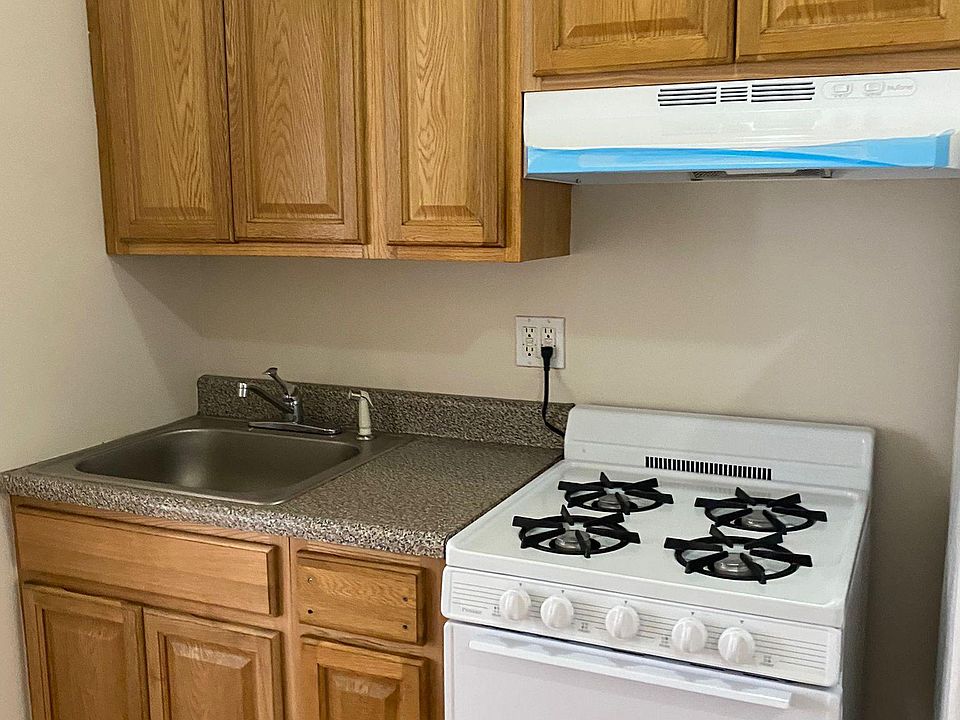 2nd image of 14 Mount Vernon Ave APT 4