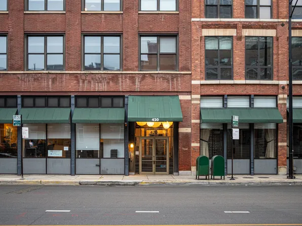 420 W Grand Ave APT 4C, Chicago, IL 60654
