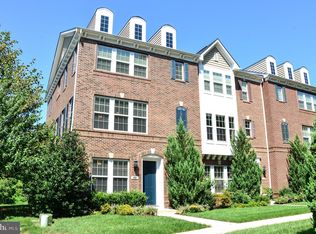 5789 Hunting Creek Rd, Alexandria, VA 22303