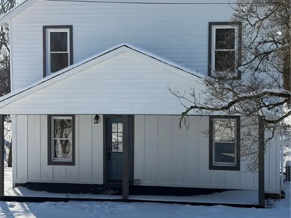 8 Ziskind Rd, Fredericktown, PA 15333