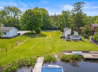 2730 Nagawicka Ave, Delafield, WI 53018