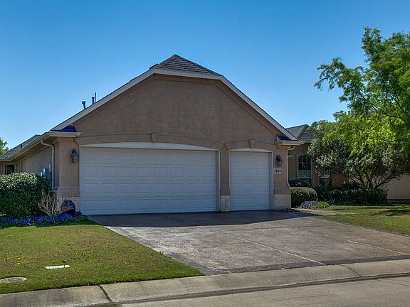 3rd image of 9109 Gardenia Dr