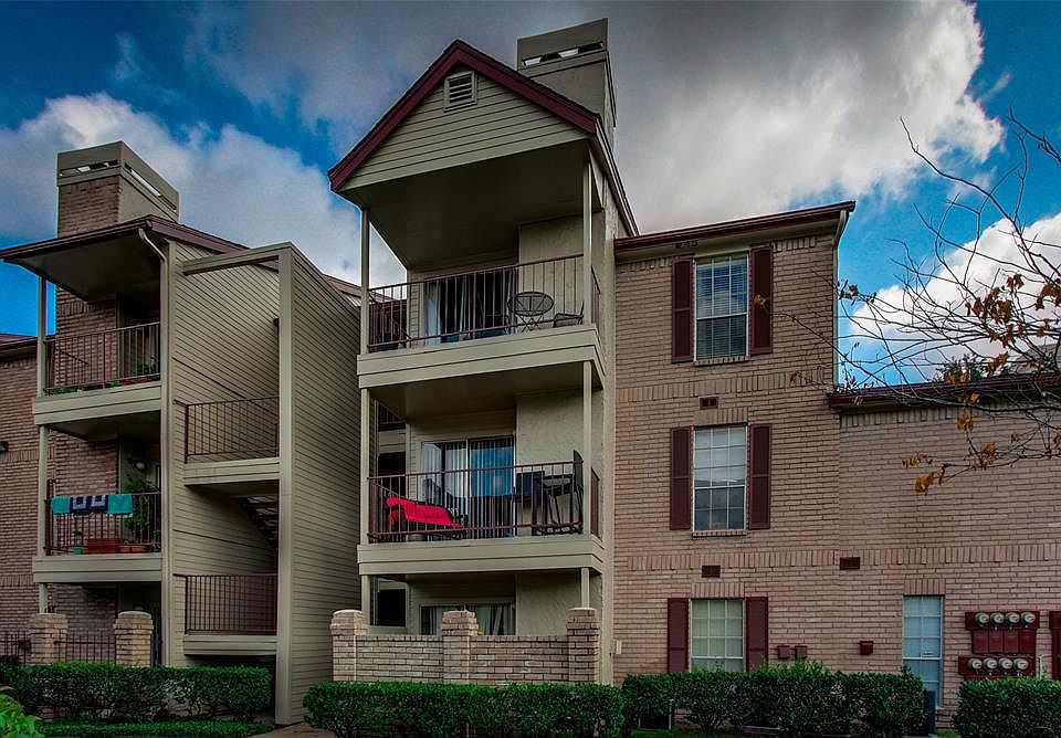 1st image of 2120 El Paseo St APT 2405