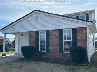24 Warwick Rd, Point Pleasant, WV 25550