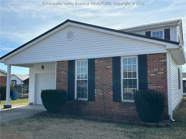 24 Warwick Rd, Point Pleasant, WV 25550