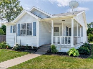 802 Sandal Pl NE, Canton, OH 44704