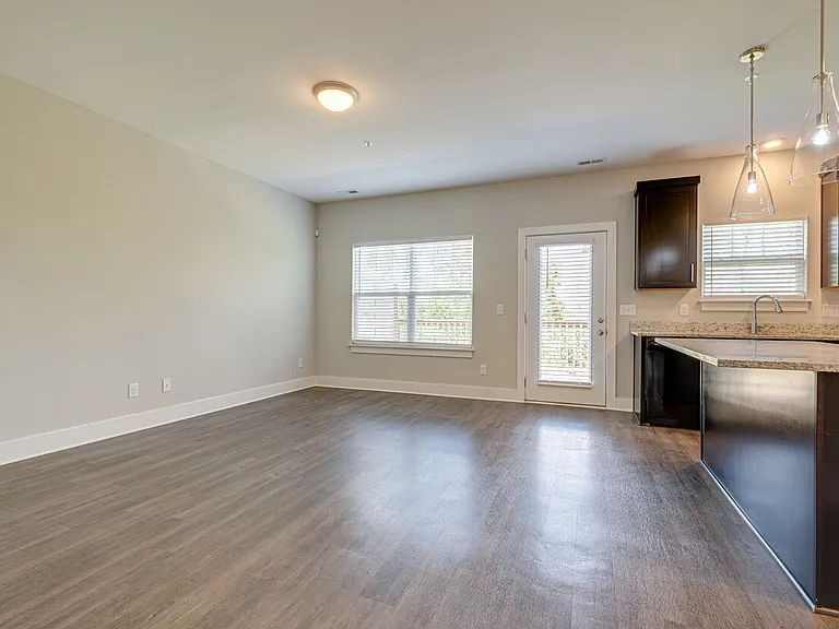 Highland at Hickory Hills Townhomes — Photo 27