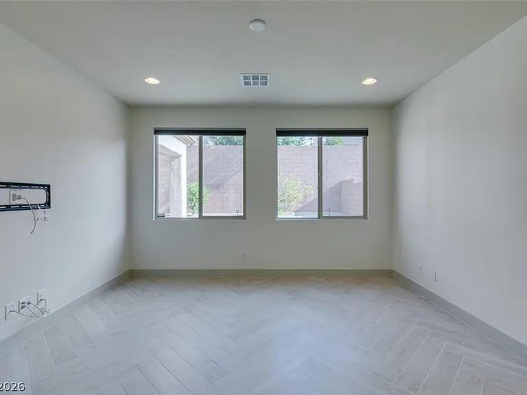 9009 Janice Glen Ave — Photo 23