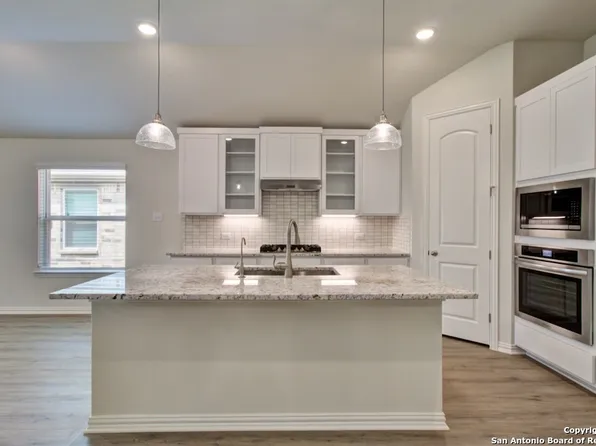 11135 Fruit Dove Trail, San Antonio, TX 78249