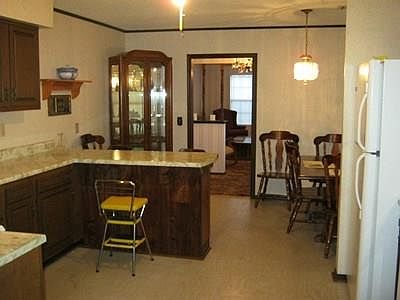 3rd image of 5 Fontaine Dr