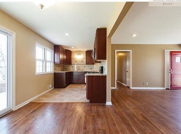 4th image of 9036 W 97th St