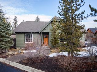 19330 SW Laurelhurst Way, Bend, OR 97702