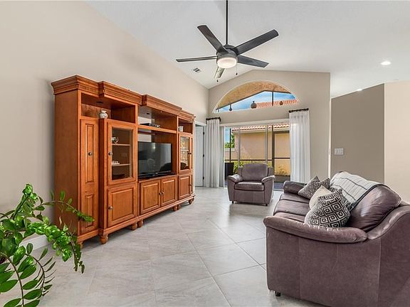 3rd image of 2228 SW Shoal Creek Trce
