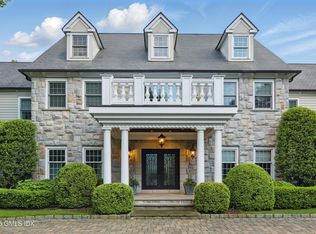 34 Carrington Dr, Greenwich, CT 06831