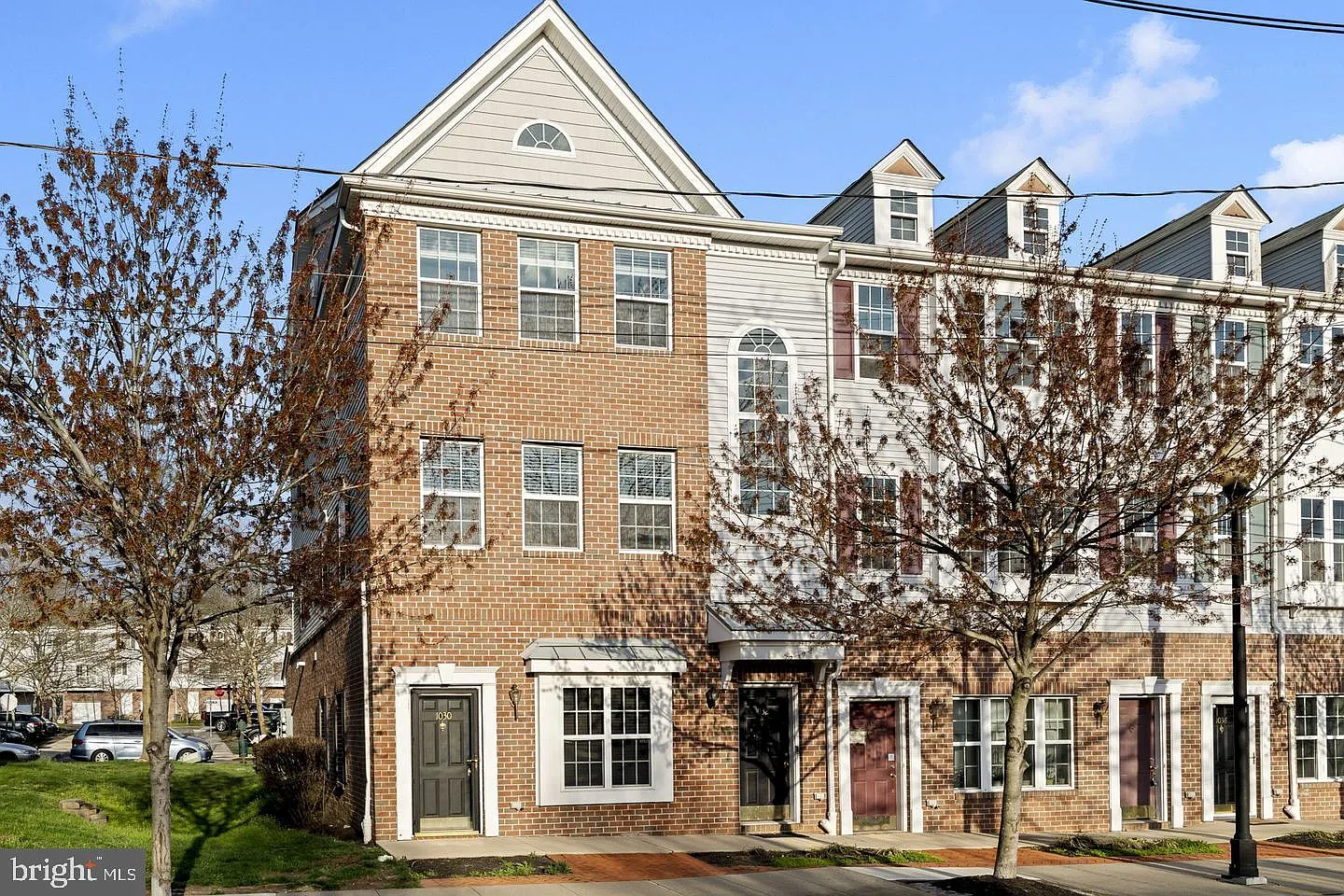 3 bed, 2.5 bath, 1806 sqft, $2,700 — Photo 1