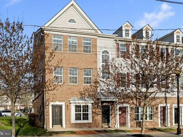 1032 Lamberton St, Trenton, NJ 08611