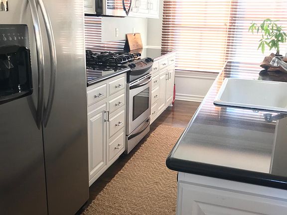 4th image of 807 N McCadden Pl #807
