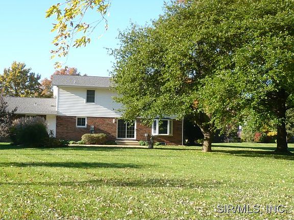 2nd image of 208 E Wesley Dr