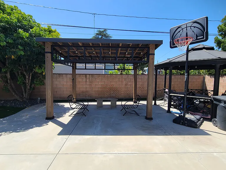 2019 N Manning St — Photo 38