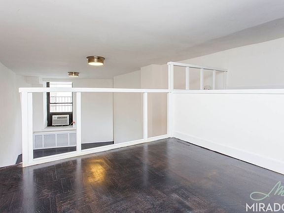 5th image of 65 4th Ave APT 3C