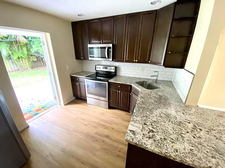 3541 Burma Ct #4 — Photo 12