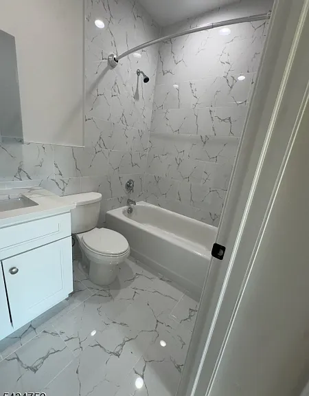 484 S 19th St #2 — Photo 24