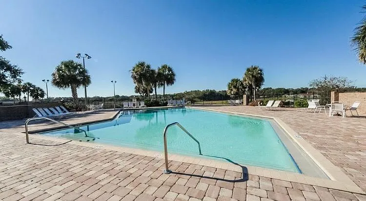 1330 Ravida Woods Dr — Photo 7