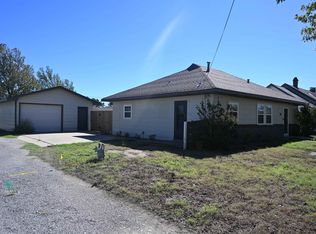 410 N Main St, Vici, OK 73859