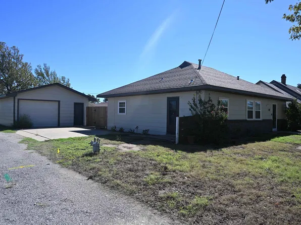 410 N Main St, Vici, OK 73859