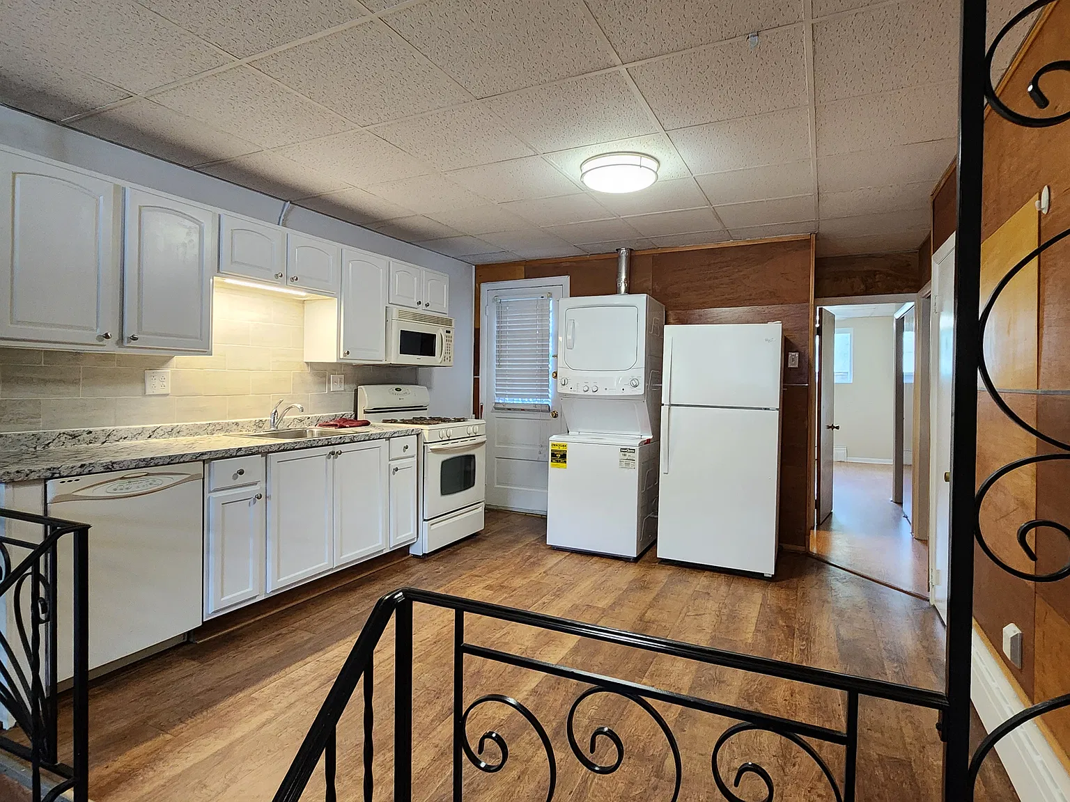 1 bed, 700 sqft, $1,750 — Photo 3