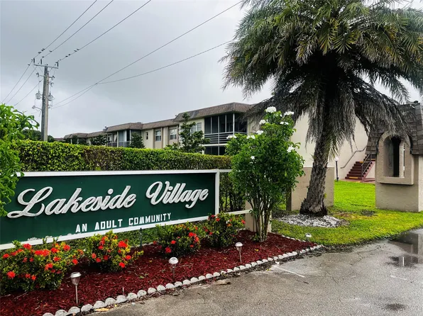 500 Davis Road #27, Palm Springs, FL 33461