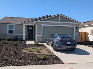 2303 N Julieann St, Visalia, CA 93291